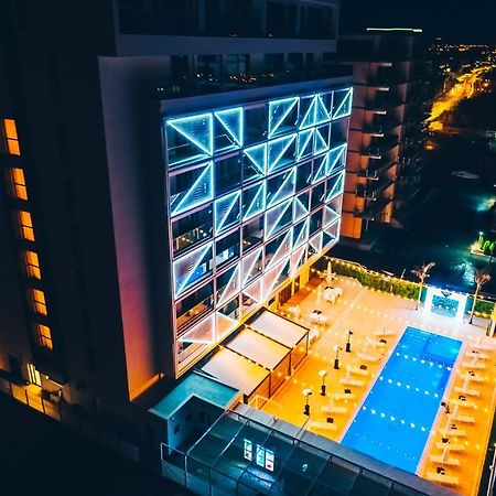 Nyota Hotel & Conference Center Mamaia Luaran gambar