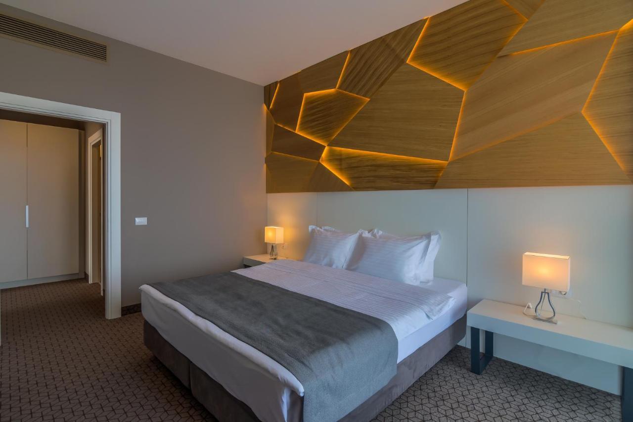 Nyota Hotel & Conference Center Mamaia Luaran gambar
