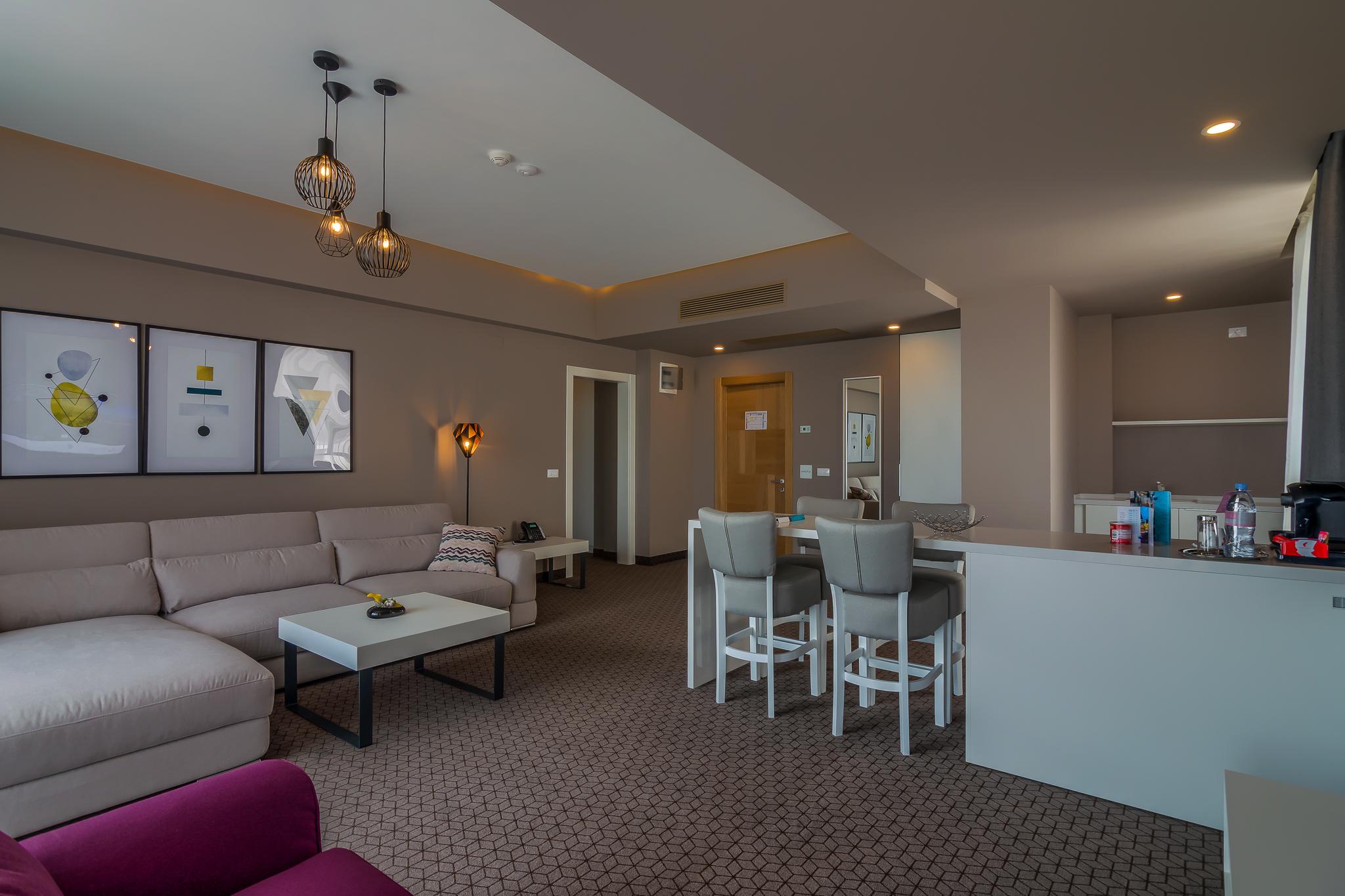 Nyota Hotel & Conference Center Mamaia Luaran gambar