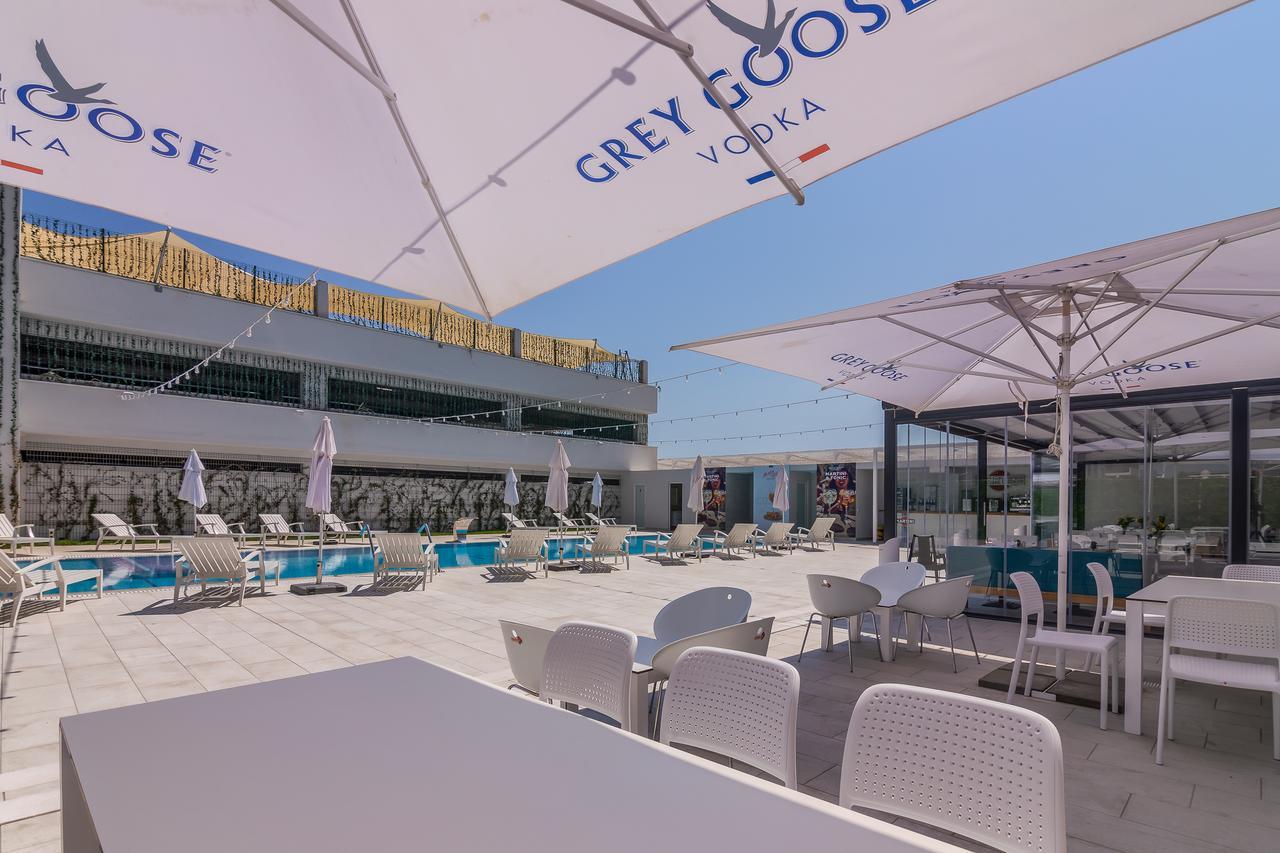 Nyota Hotel & Conference Center Mamaia Luaran gambar