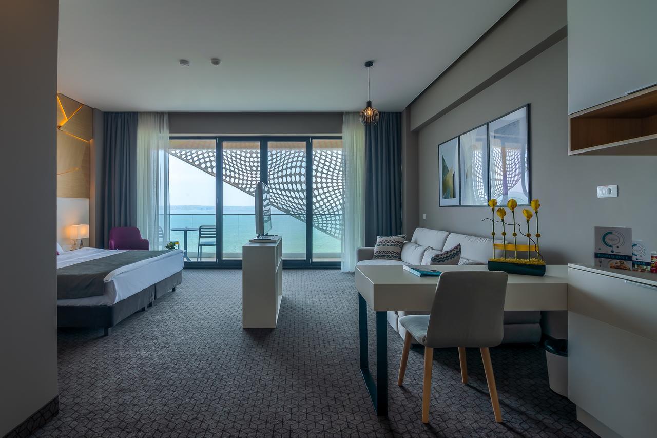 Nyota Hotel & Conference Center Mamaia Luaran gambar