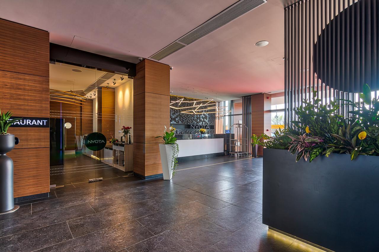 Nyota Hotel & Conference Center Mamaia Luaran gambar