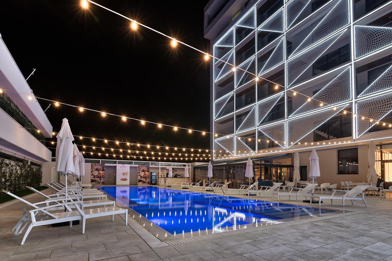 Nyota Hotel & Conference Center Mamaia Luaran gambar